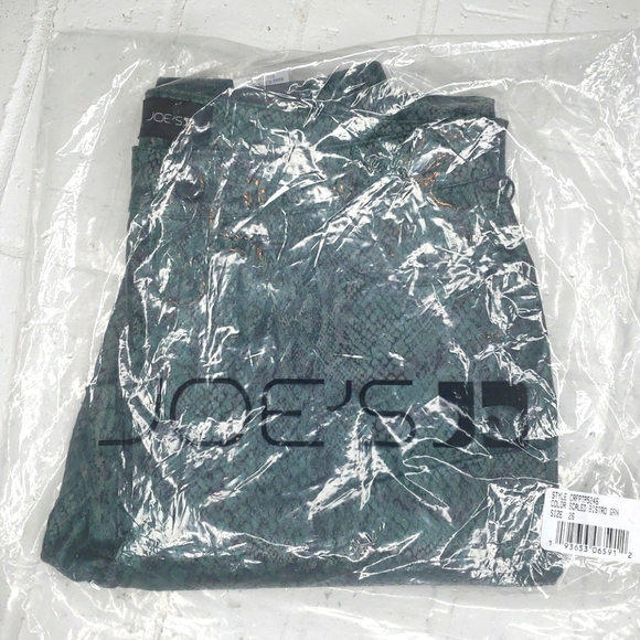 New! Joe's Jeans High Rise Crop Slim J… - Picture 4 of 14